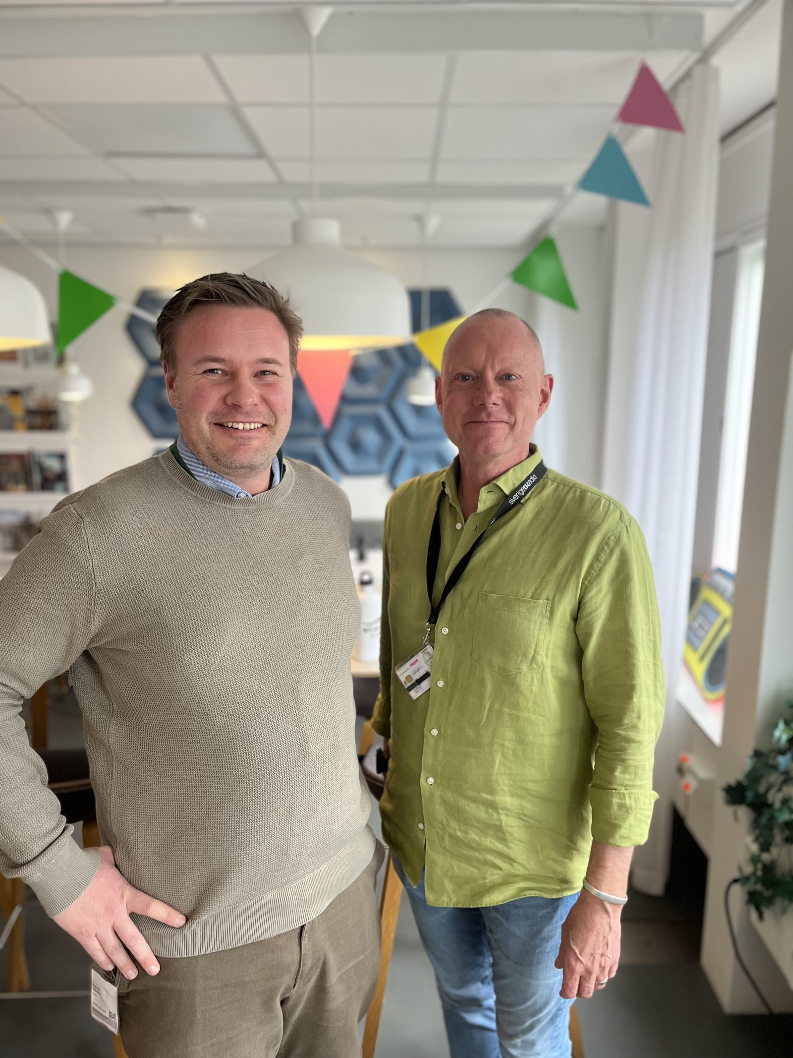 David Bernvi och programledare Peder Gustafsson.
